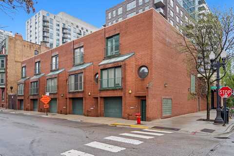 171 W Goethe Street, Chicago, IL 60610