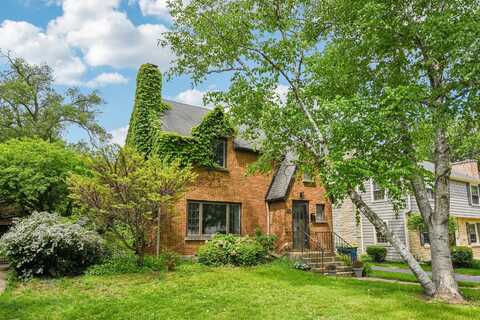 237 Le Grande Boulevard, Aurora, IL 60506