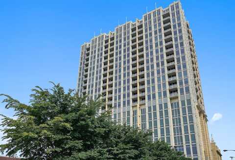 700 N Larrabee Street, Chicago, IL 60654
