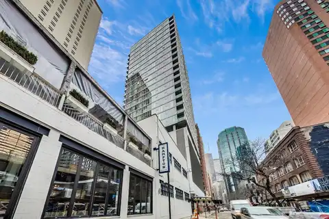 550 N Saint Clair Street, Chicago, IL 60611