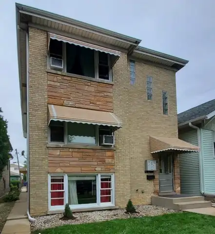 2320 N 73rd Court, Elmwood Park, IL 60707