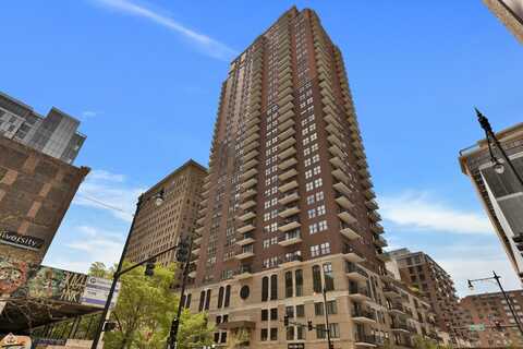 41 E 8th Street, Chicago, IL 60605