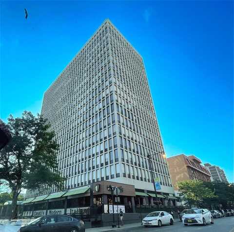 444 W Fullerton Parkway, Chicago, IL 60614