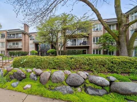 3 Oak Brook Club Drive, Oak Brook, IL 60523