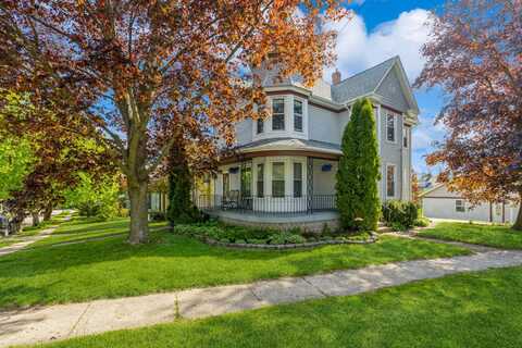 431 Vine Street, Woodstock, IL 60098