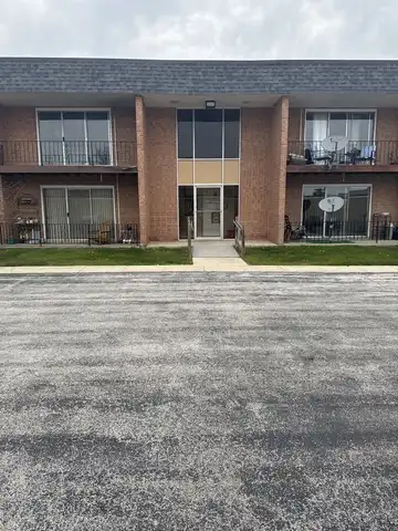 18340 CHERRY CREEK Drive, Homewood, IL 60430