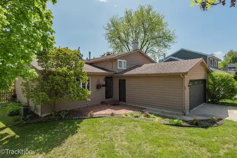 69 N Garfield Avenue, Mundelein, IL 60060