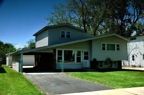 2876 S Scott Street, Des Plaines, IL 60018