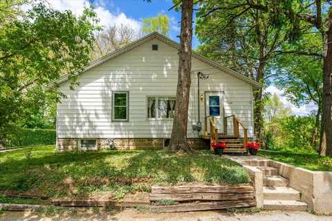 126 Glenview Avenue, Fox Lake, IL 60020