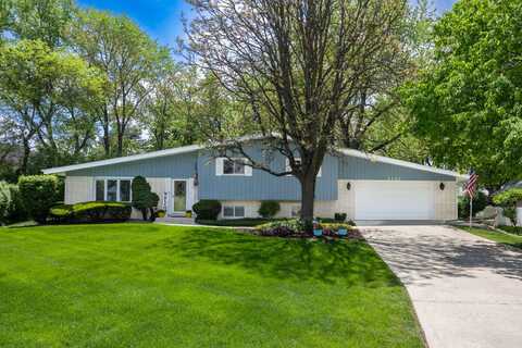 1723 Columbine Drive, Schaumburg, IL 60173