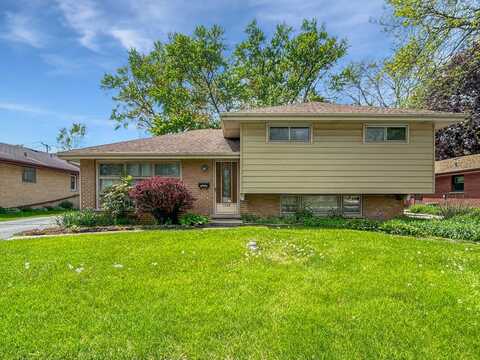 1048 Marshall Drive, Des Plaines, IL 60016
