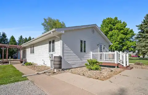 475 E Clay Street, El Paso, IL 61738
