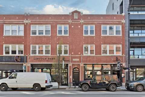 2470 N Lincoln Avenue, Chicago, IL 60614