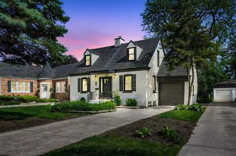 327 Southcote Road, Riverside, IL 60546