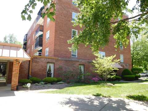 460 W Downer Place, Aurora, IL 60506