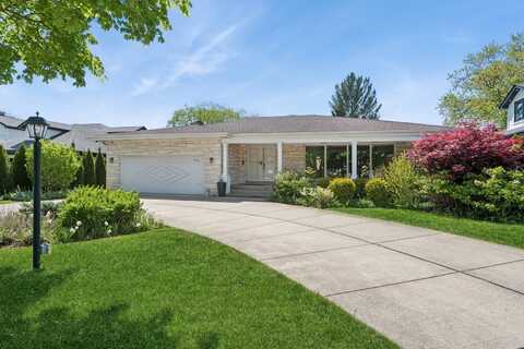 6734 N Navajo Avenue, Lincolnwood, IL 60712