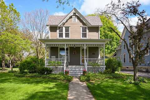 617 N West Street, Wheaton, IL 60187