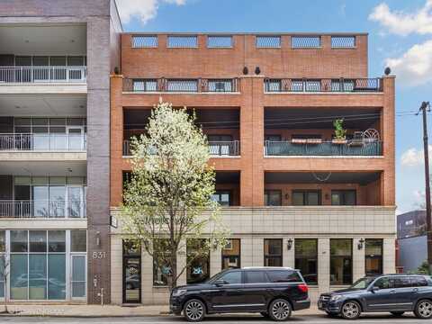 829 N California Avenue, Chicago, IL 60622