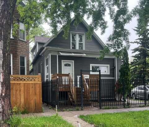 4922 W Ferdinand Street, Chicago, IL 60644