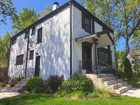 107 E Clarendon Street, Prospect Heights, IL 60070