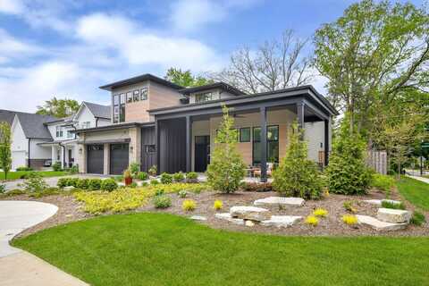 611 S Loomis Street, Naperville, IL 60540