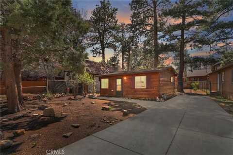726 Riverside Avenue, Sugarloaf, CA 92386