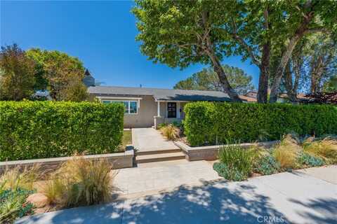 3923 Rose Avenue, Long Beach, CA 90807