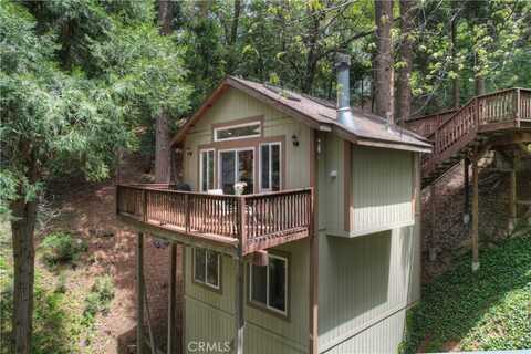 23776 Lakeview Drive, Crestline, CA 92325