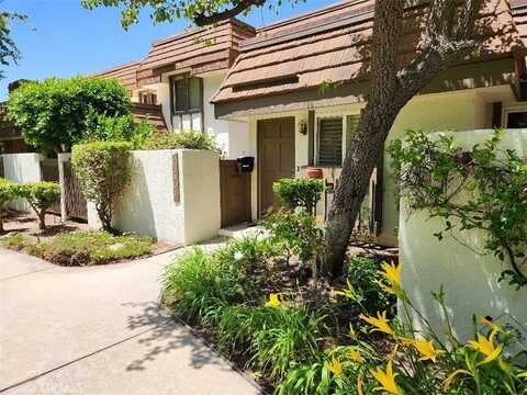 10407 Larwin Avenue, Chatsworth, CA 91311