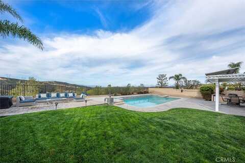 20104 Gina Court, Saugus, CA 91350