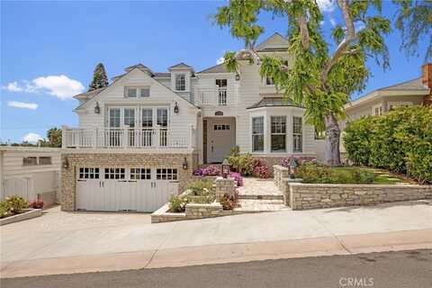 2711 Elm Avenue, Manhattan Beach, CA 90266