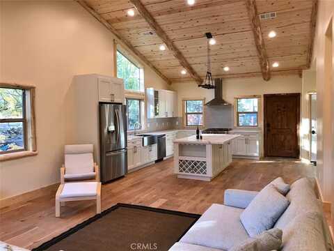 40263 Dream Street, Big Bear Lake, CA 92315