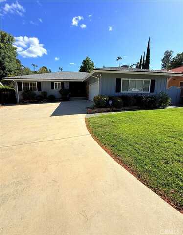 22216 Del Valle Street, Woodland Hills, CA 91364