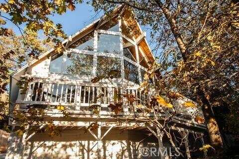 789 Crown Way, Lake Arrowhead, CA 92352