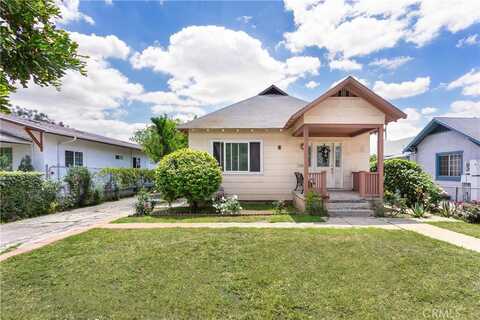 1450 Locust Street, Pasadena, CA 91106