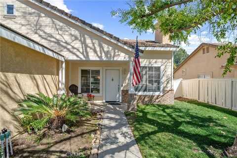 19390 Okeechobee Lane, Lake Elsinore, CA 92530