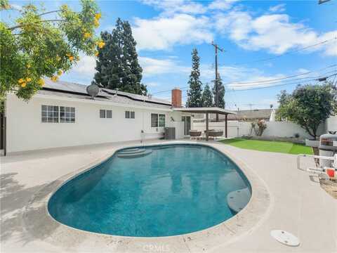 724 S Sail Street, Santa Ana, CA 92704