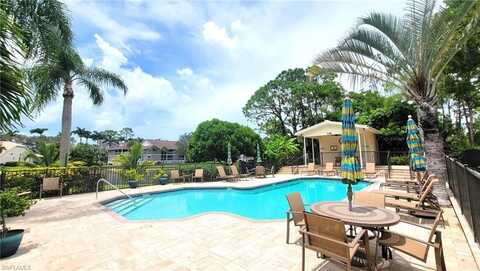 622 Wiggins Bay, NAPLES, FL 34110