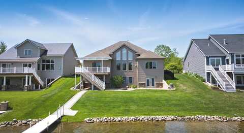 315 Lane 270 Hamilton Lk, Hamilton, IN 46742