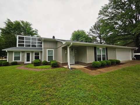 1210 Queensgate, Tupelo, MS 38801