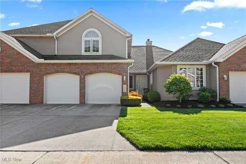 118 Ambleside Way, Amherst, OH 44001
