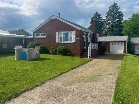 644 9th Avenue, East Liverpool, OH 43920