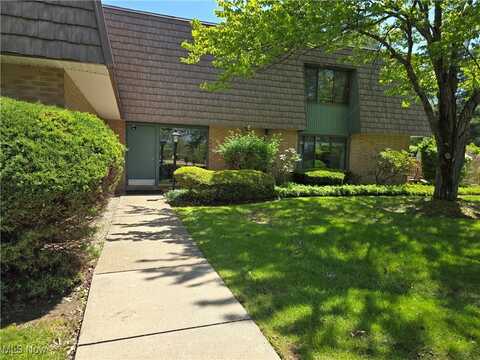 459 W Streetsboro Street, Hudson, OH 44236