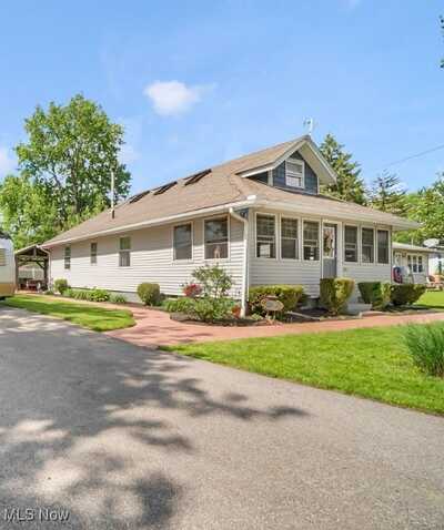 184 Brookshore Drive, Chippewa Lake, OH 44215