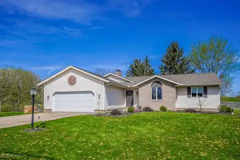 5291 Francesca Street NE, Louisville, OH 44641