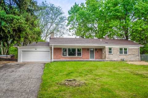 1885 Ganyard Road, Akron, OH 44313