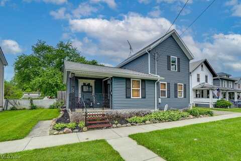147 Vine Street, Ravenna, OH 44266
