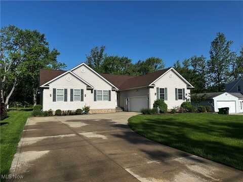 578 Bishop Road, Highland Hills, OH 44143