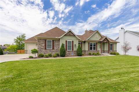 17552 Woodlawn Court, Strongsville, OH 44149