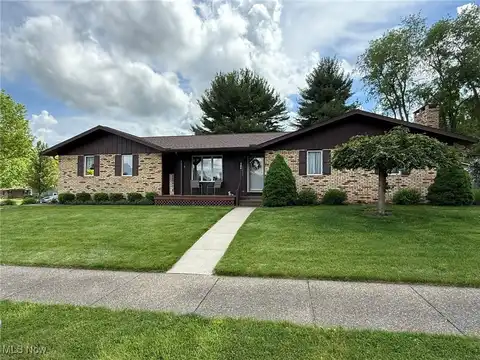 506 Lockport Avenue SW, New Philadelphia, OH 44663